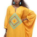 Boubou Djalaika en lin, coupe classique resserrée aux poignets, ornement broderie